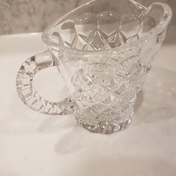 Glass fancy creamer - Picture 3 of 8